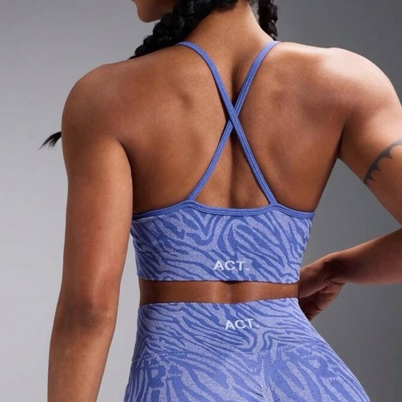 ACT sports bra - Picture 2 of 4